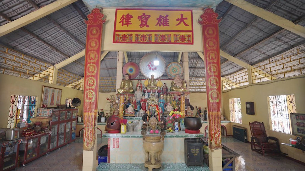 Khu vực chính điện